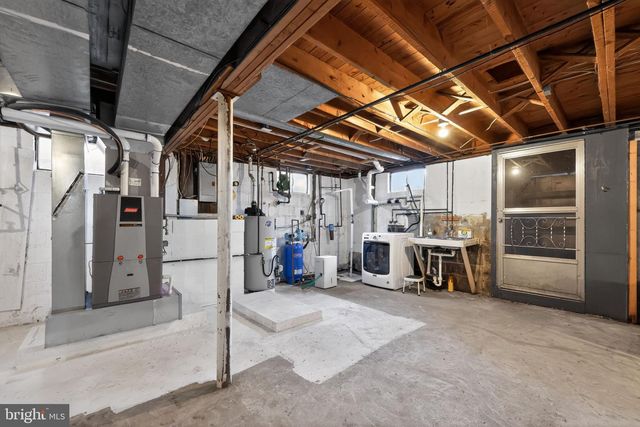 17 WILKINS STATION RD, Medford, NJ 08055