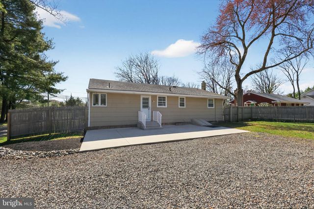 17 WILKINS STATION RD, Medford, NJ 08055