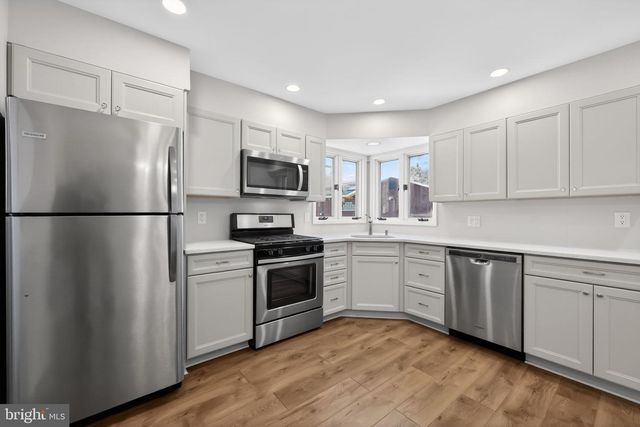 17 WILKINS STATION RD, Medford, NJ 08055