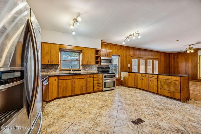 4768 QUEEN Lane, Jacksonville, FL 32210