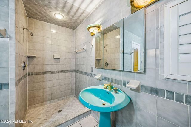 4768 QUEEN Lane, Jacksonville, FL 32210