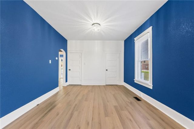 11209 Chicago Avenue, Sugar Creek, MO 64054