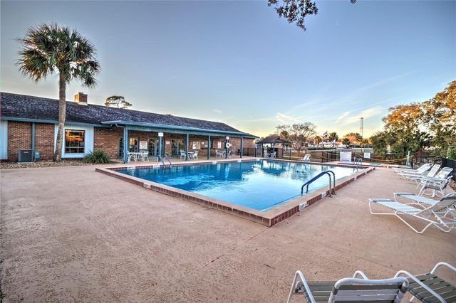 10182 SW 87TH TERRACE, Ocala, FL 34481