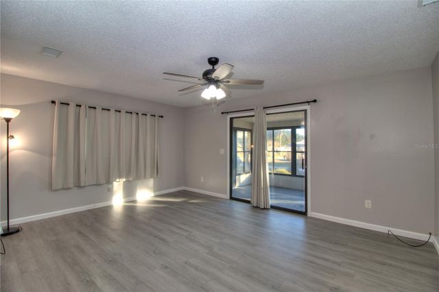 10182 SW 87TH TERRACE, Ocala, FL 34481