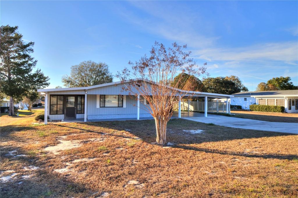 Image 22 of property listing at 10182 SW 87TH TERRACE, Ocala, FL 34481