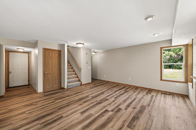 833 Glen Terrace, Newport, MN 55055
