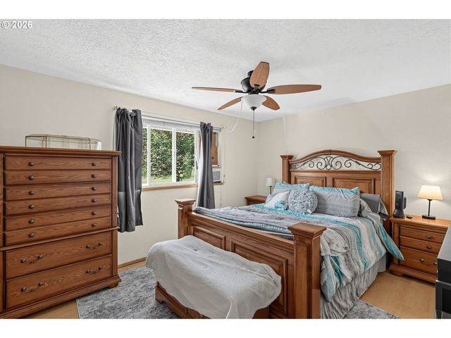13052 Se CORA St, Portland, OR 97236