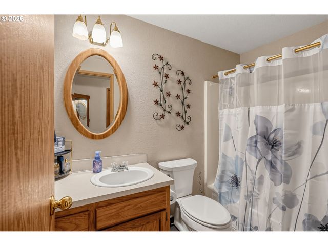 13052 Se CORA St, Portland, OR 97236