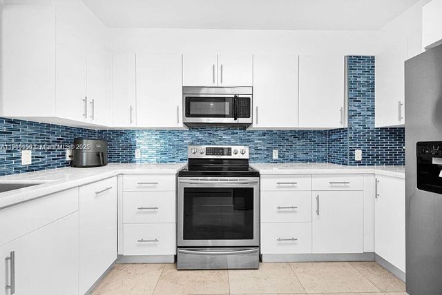 1155 Brickell Bay Dr 2004, Miami, FL 33131