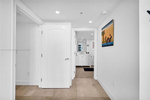 1155 Brickell Bay Dr 2004, Miami, FL 33131