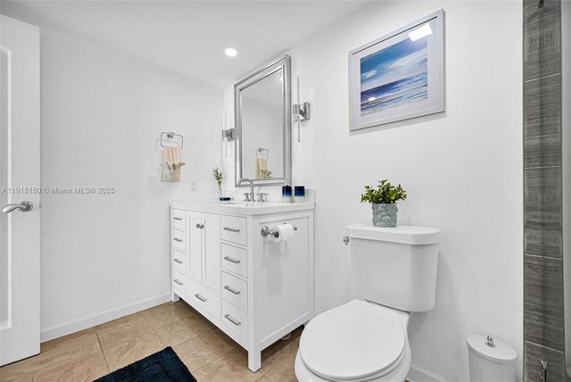 1155 Brickell Bay Dr 2004, Miami, FL 33131