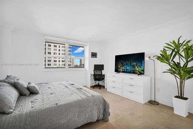 1155 Brickell Bay Dr 2004, Miami, FL 33131