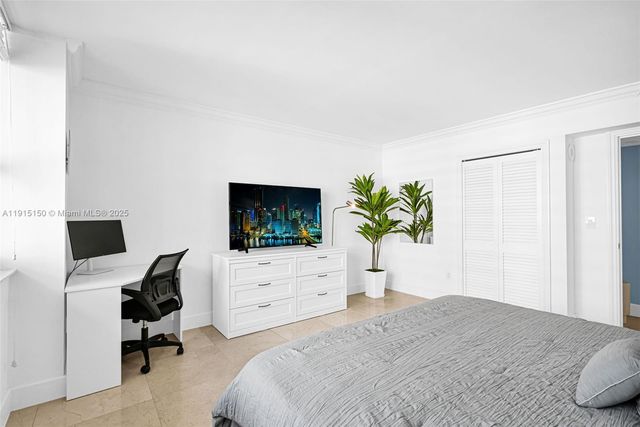 1155 Brickell Bay Dr 2004, Miami, FL 33131