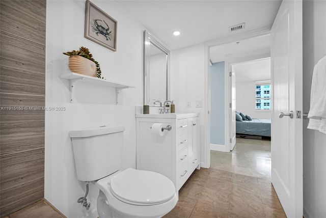 1155 Brickell Bay Dr 2004, Miami, FL 33131