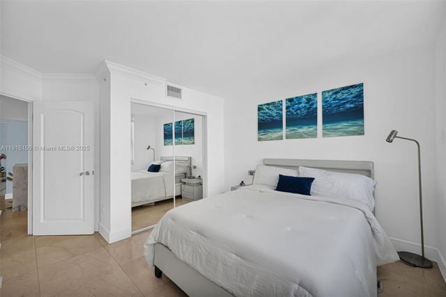 1155 Brickell Bay Dr 2004, Miami, FL 33131