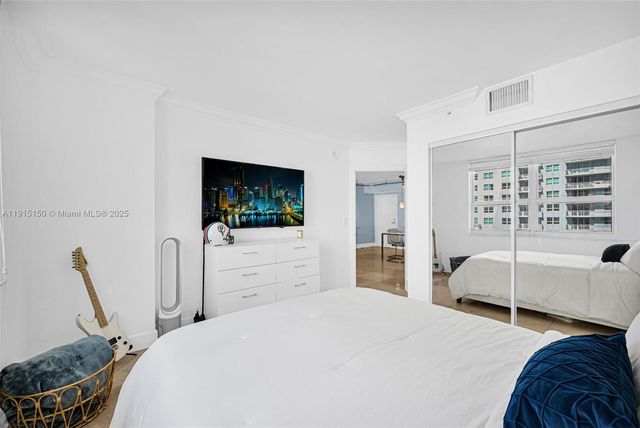 1155 Brickell Bay Dr 2004, Miami, FL 33131