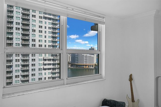 1155 Brickell Bay Dr 2004, Miami, FL 33131