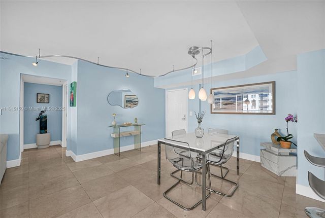 1155 Brickell Bay Dr 2004, Miami, FL 33131