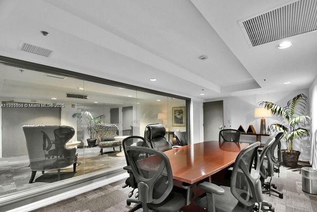 1155 Brickell Bay Dr 2004, Miami, FL 33131