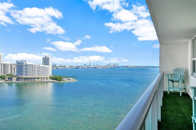 1155 Brickell Bay Dr 2004, Miami, FL 33131