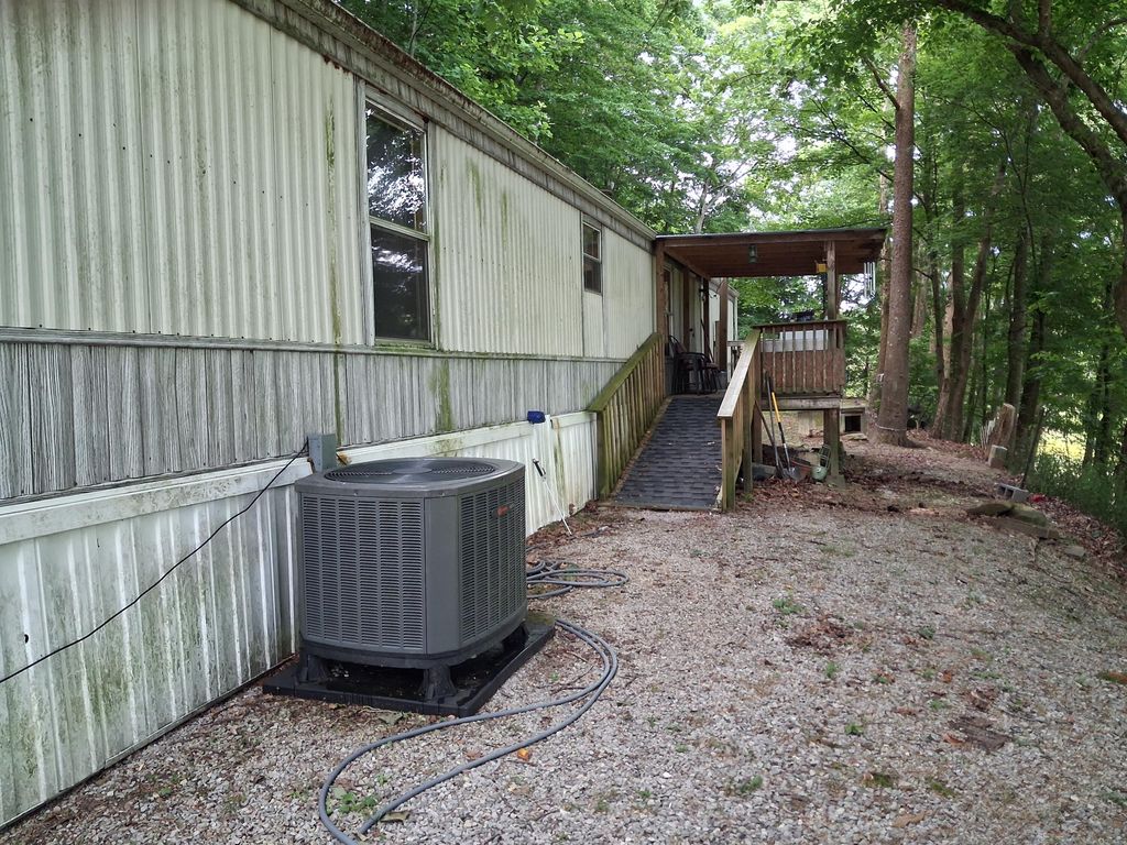 2764 State Highway 229, Barbourville, KY 40906
