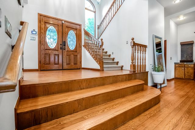 3735 W Woodside Avenue, Visalia, CA 93291