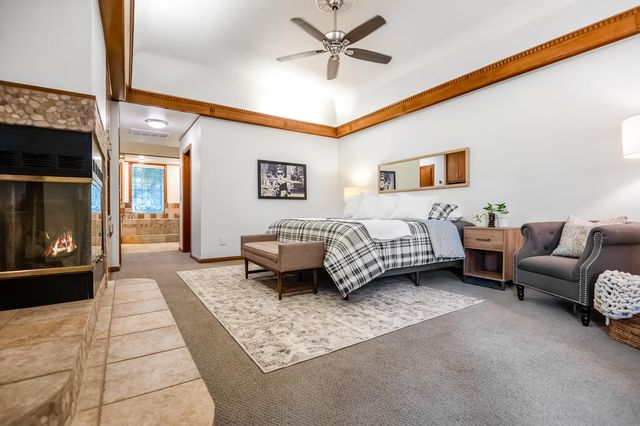 3735 W Woodside Avenue, Visalia, CA 93291