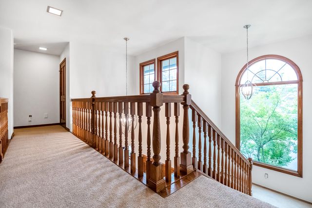 3735 W Woodside Avenue, Visalia, CA 93291