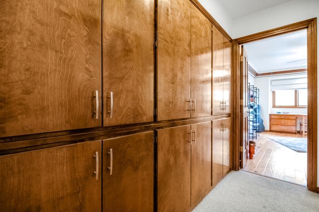 3735 W Woodside Avenue, Visalia, CA 93291