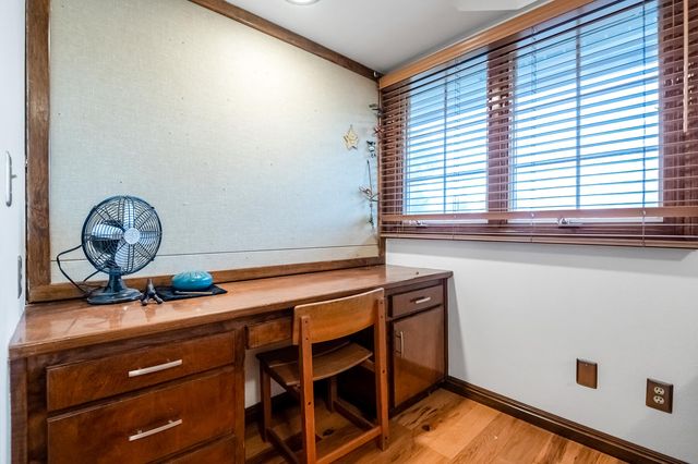 3735 W Woodside Avenue, Visalia, CA 93291