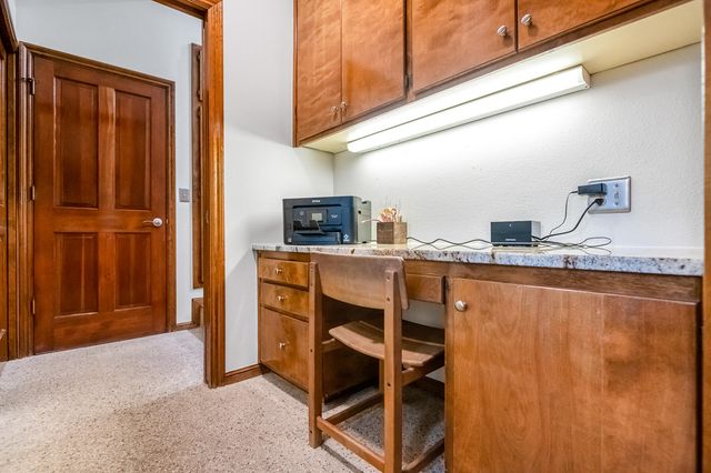 3735 W Woodside Avenue, Visalia, CA 93291