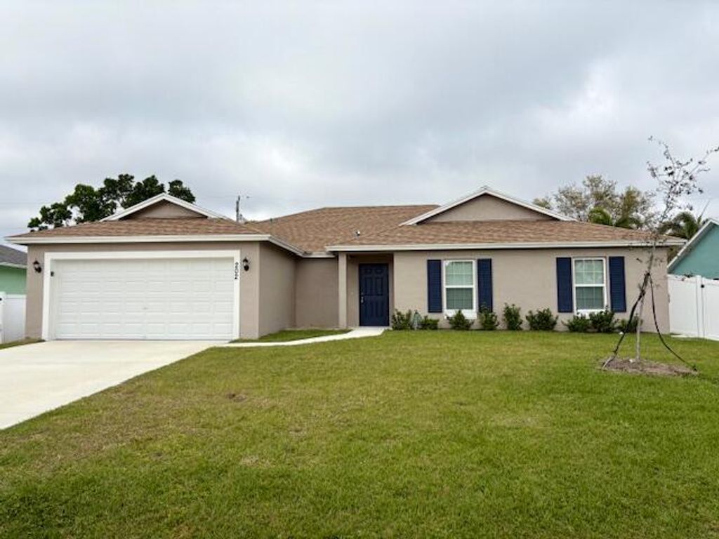 202 SW Aldoro Place, Port St. Lucie, Port St Lucie, FL 34953
