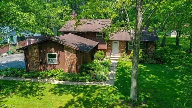 5305 Beechwood Road, Ravenna, OH 44266