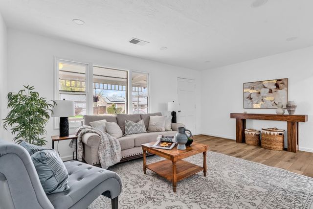 175 Clyde St, Pittsburg, CA 94565