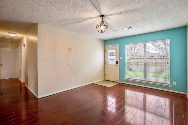 11817 Southlake Drive, Houston, TX 77077