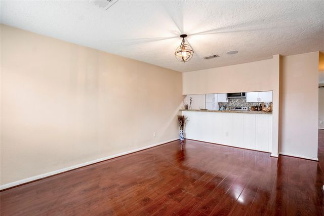 11817 Southlake Drive, Houston, TX 77077