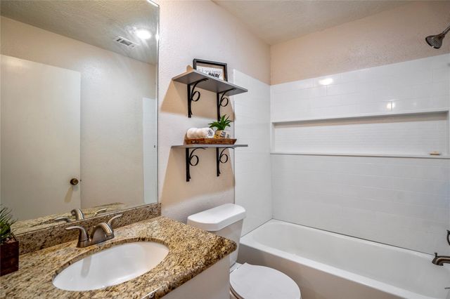 11817 Southlake Drive, Houston, TX 77077