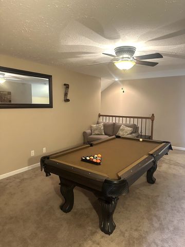 59 Eiffel Tower Ln, Paris, TN 38242