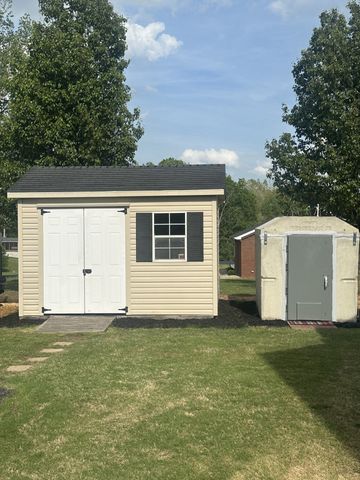59 Eiffel Tower Ln, Paris, TN 38242