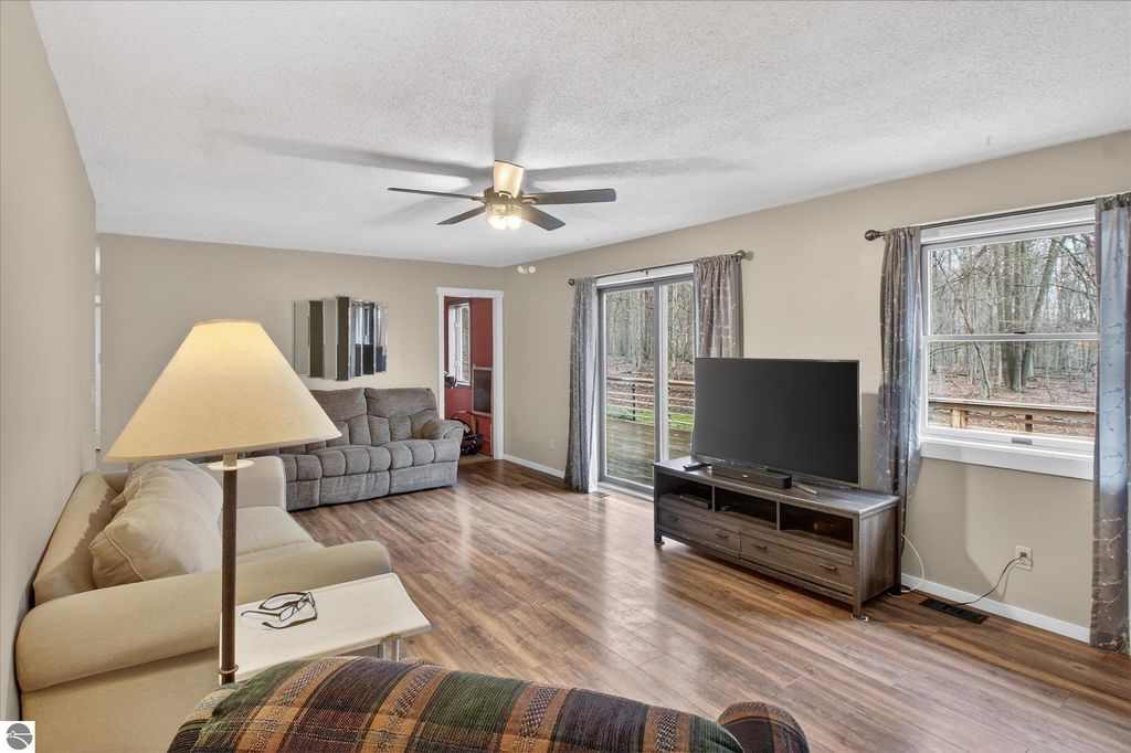 Image 13 of property listing at 5383 N Rich Road, Alma, MI 48801