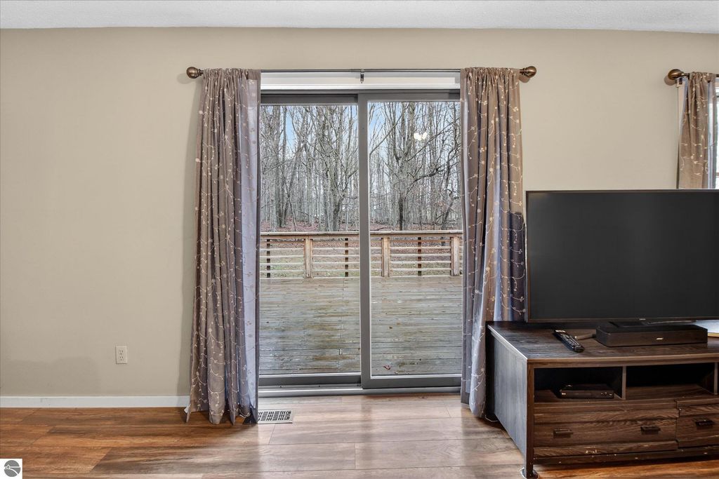 Image 15 of property listing at 5383 N Rich Road, Alma, MI 48801