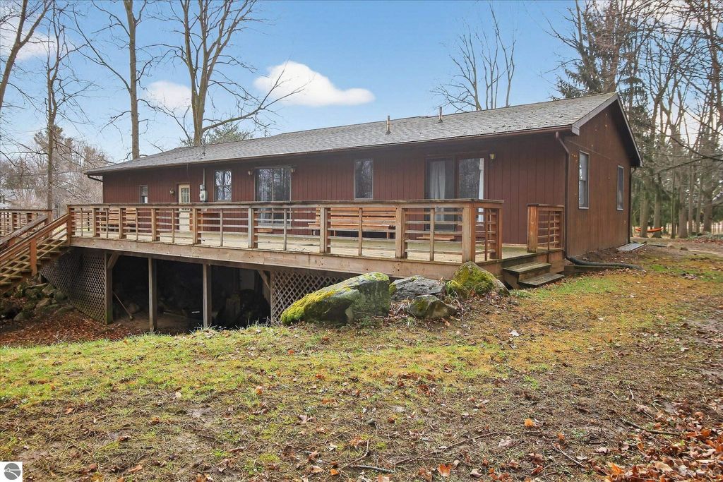 Image 37 of property listing at 5383 N Rich Road, Alma, MI 48801