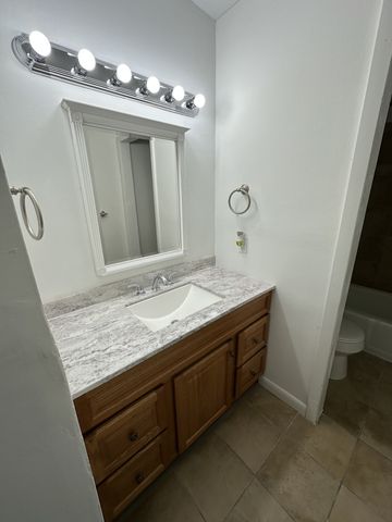 4958 Edmondson Pike Apt B9, Nashville, TN 37211