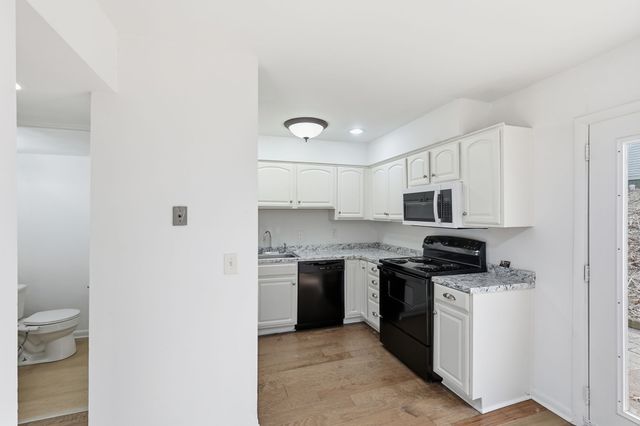 4958 Edmondson Pike Apt B9, Nashville, TN 37211