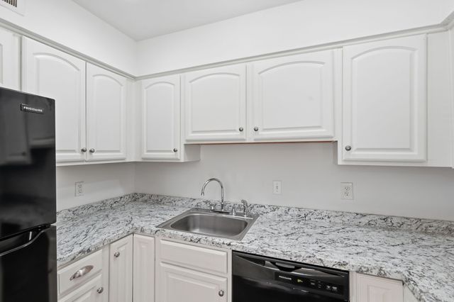 4958 Edmondson Pike Apt B9, Nashville, TN 37211