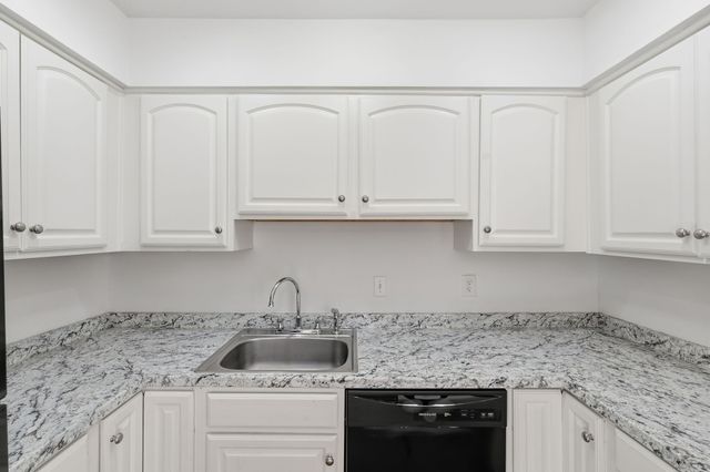 4958 Edmondson Pike Apt B9, Nashville, TN 37211