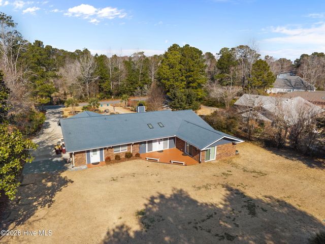 237 Ravenswood Road, Hampstead, NC 28443