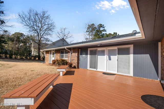 237 Ravenswood Road, Hampstead, NC 28443