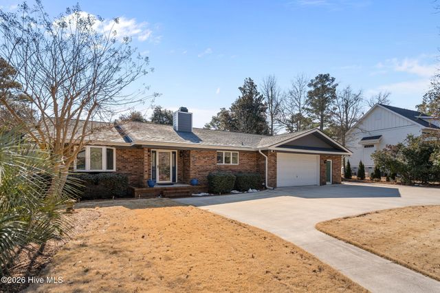 237 Ravenswood Road, Hampstead, NC 28443