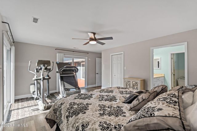 237 Ravenswood Road, Hampstead, NC 28443